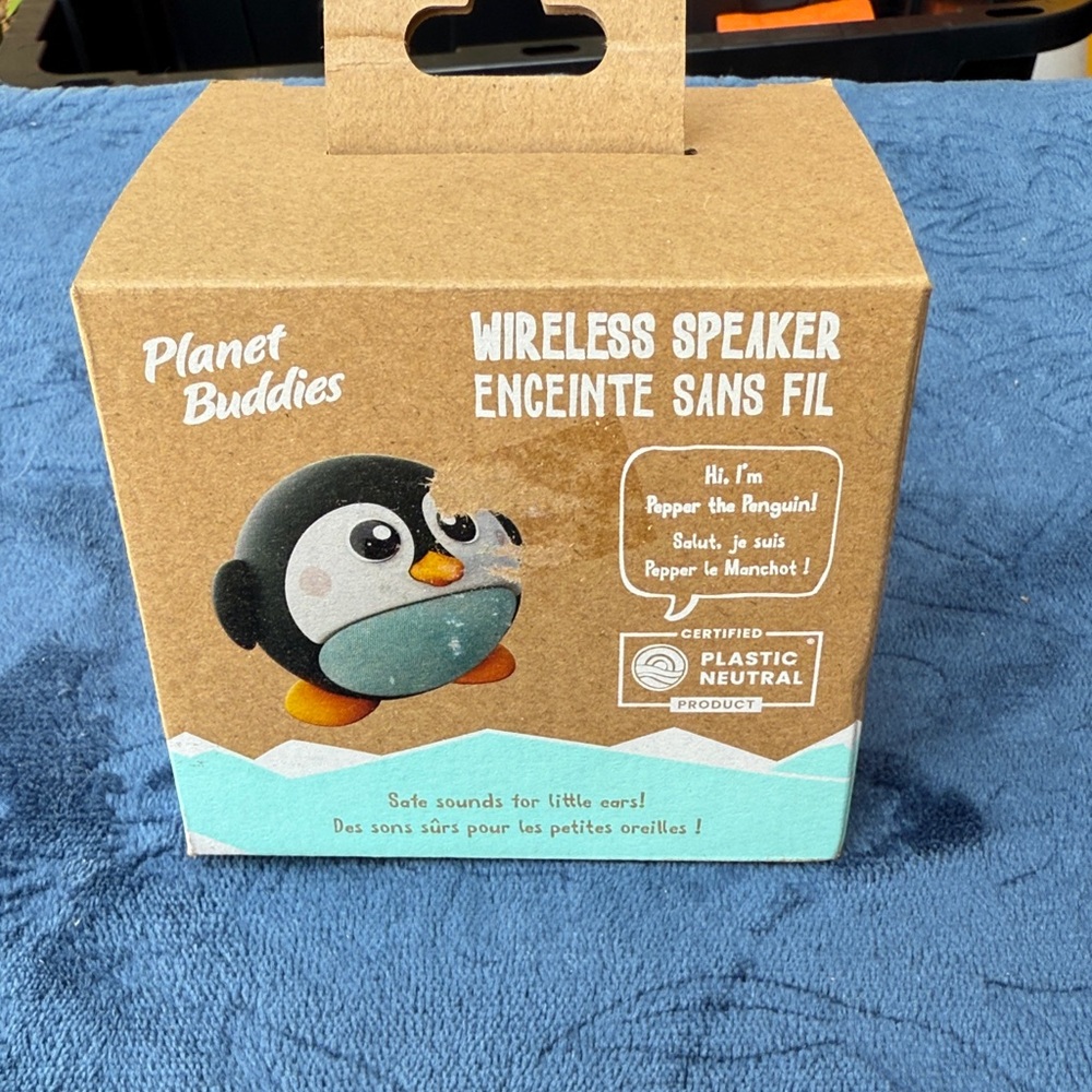 Planet Buddies Wireless Speaker with Penguin Design